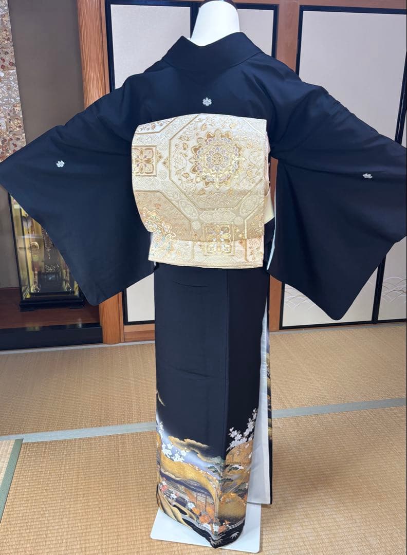 正絹豪華作家物黒留袖6点フルセット 留袖　袋帯　帯締め帯揚げ　長襦袢　末広