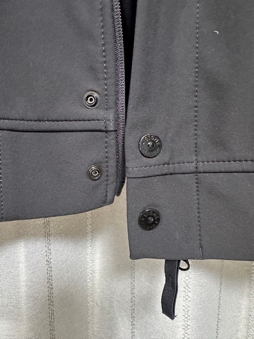 ストーンアイランド ブラック ナイロンジャケット