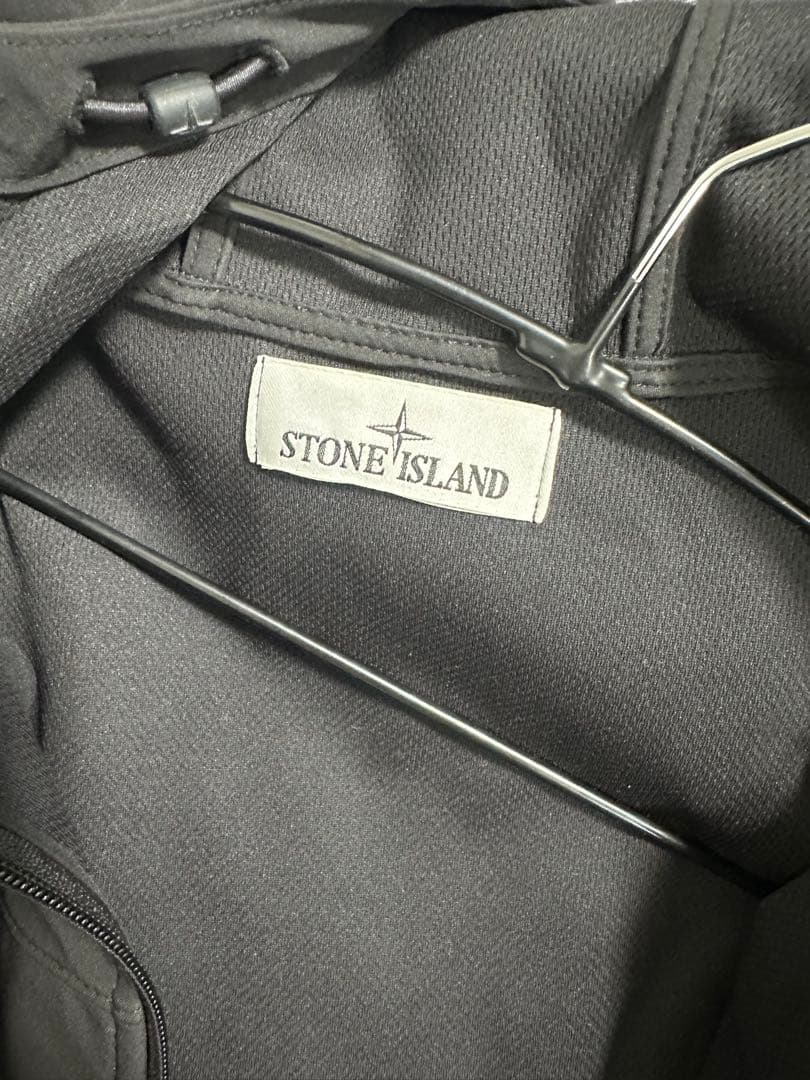 ストーンアイランド ブラック ナイロンジャケット