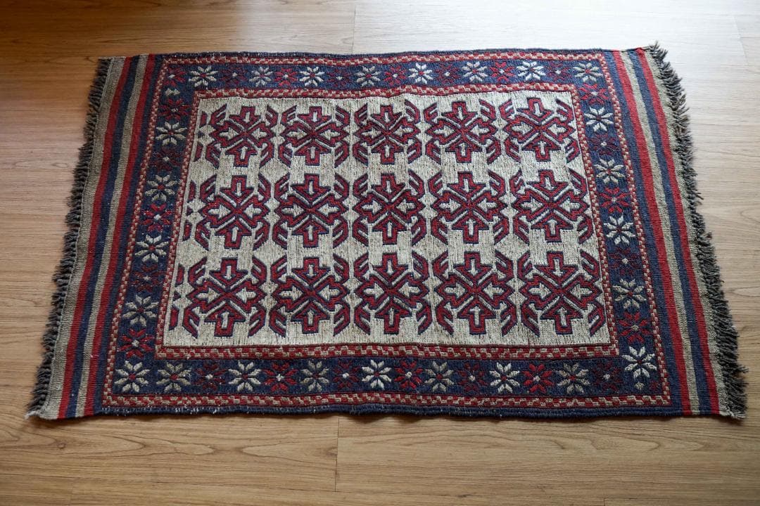 手織り オールドキリム トライバルラグ　ヴィンテージラグ