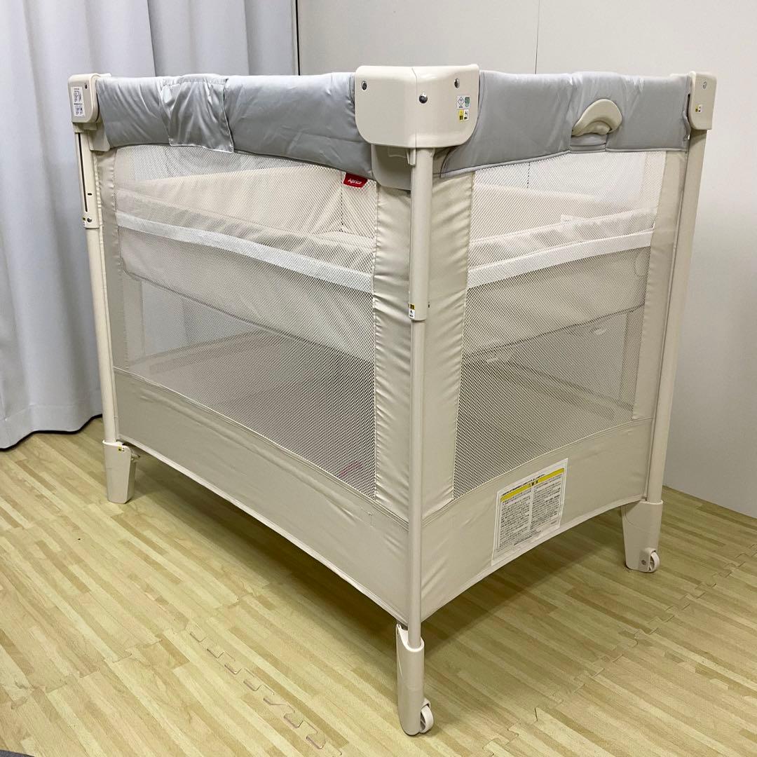 綺麗！アップリカ ベビーベッド ココネルエアー AB ホワイトグレー