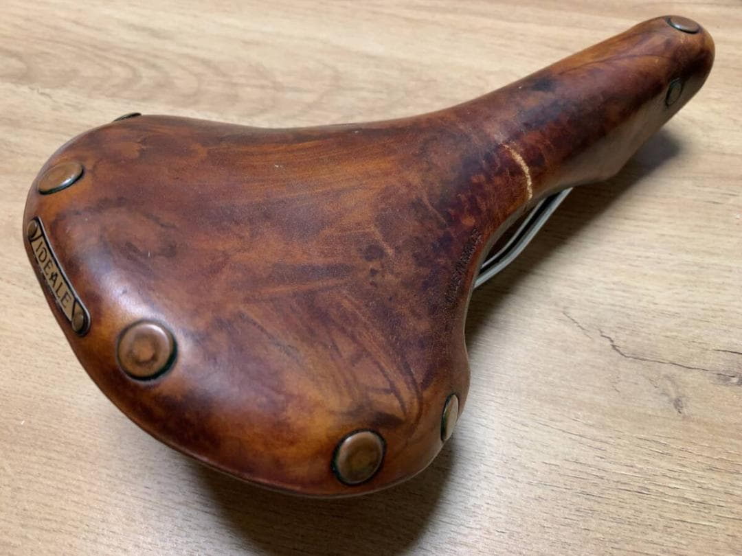 IDEALE イデアル スワロー 革サドル