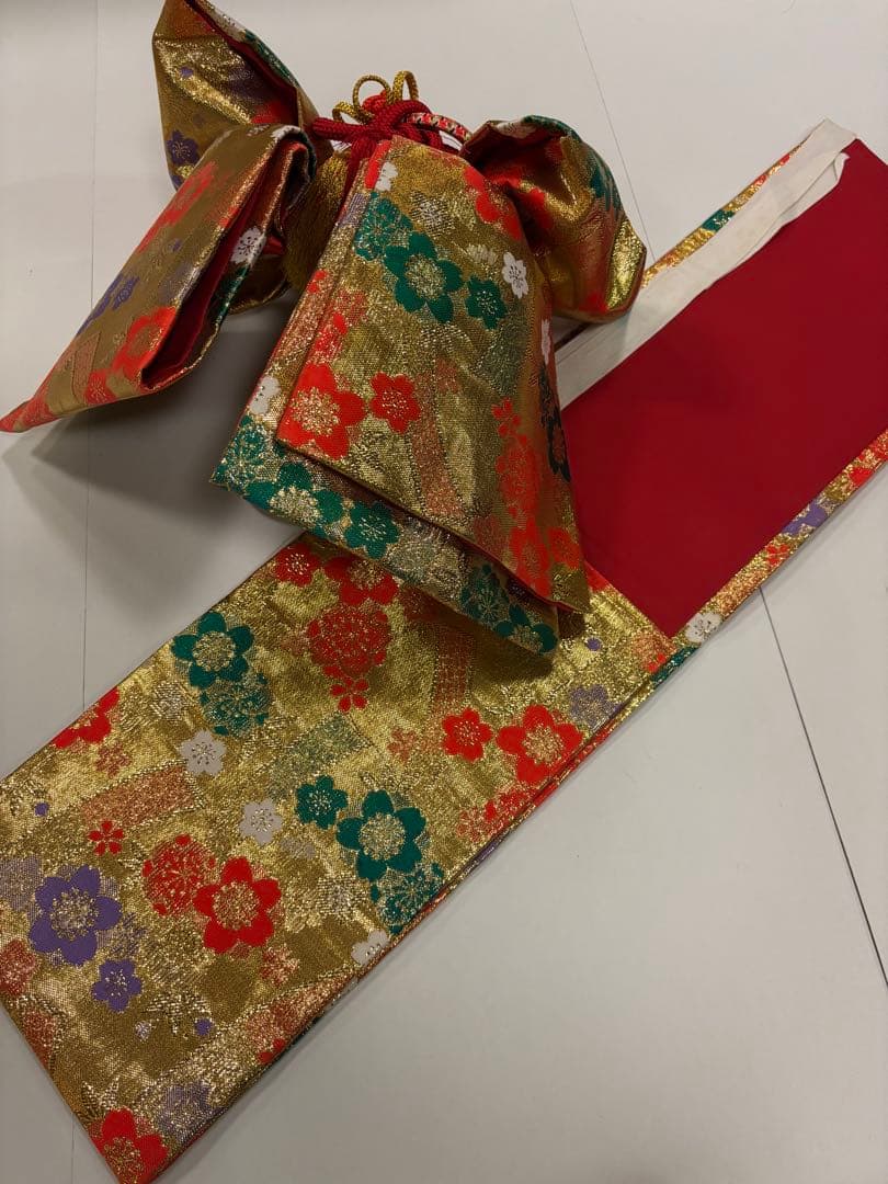 七五三　7歳女の子　着物セット　黑地に手毬と桜　市松　金刺繍