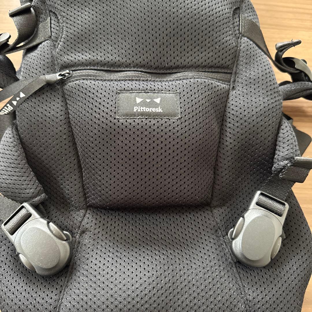 ピトレスク ベビーキャリア ファースト　ブラック　 抱っこ紐