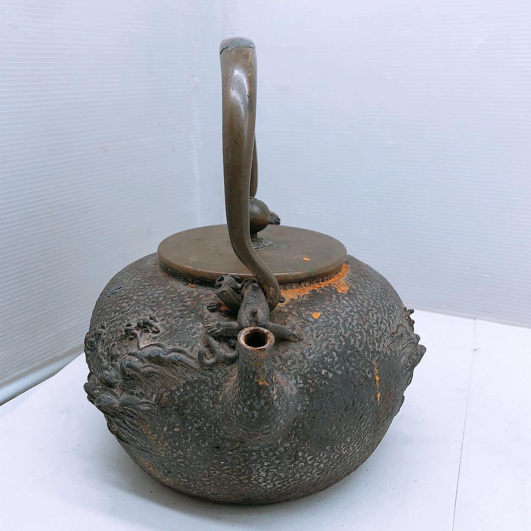 整*屋様 【要確認】日本亀文 鉄瓶 銅蓋 動物モチーフ 重さ約2.5kg アンテ