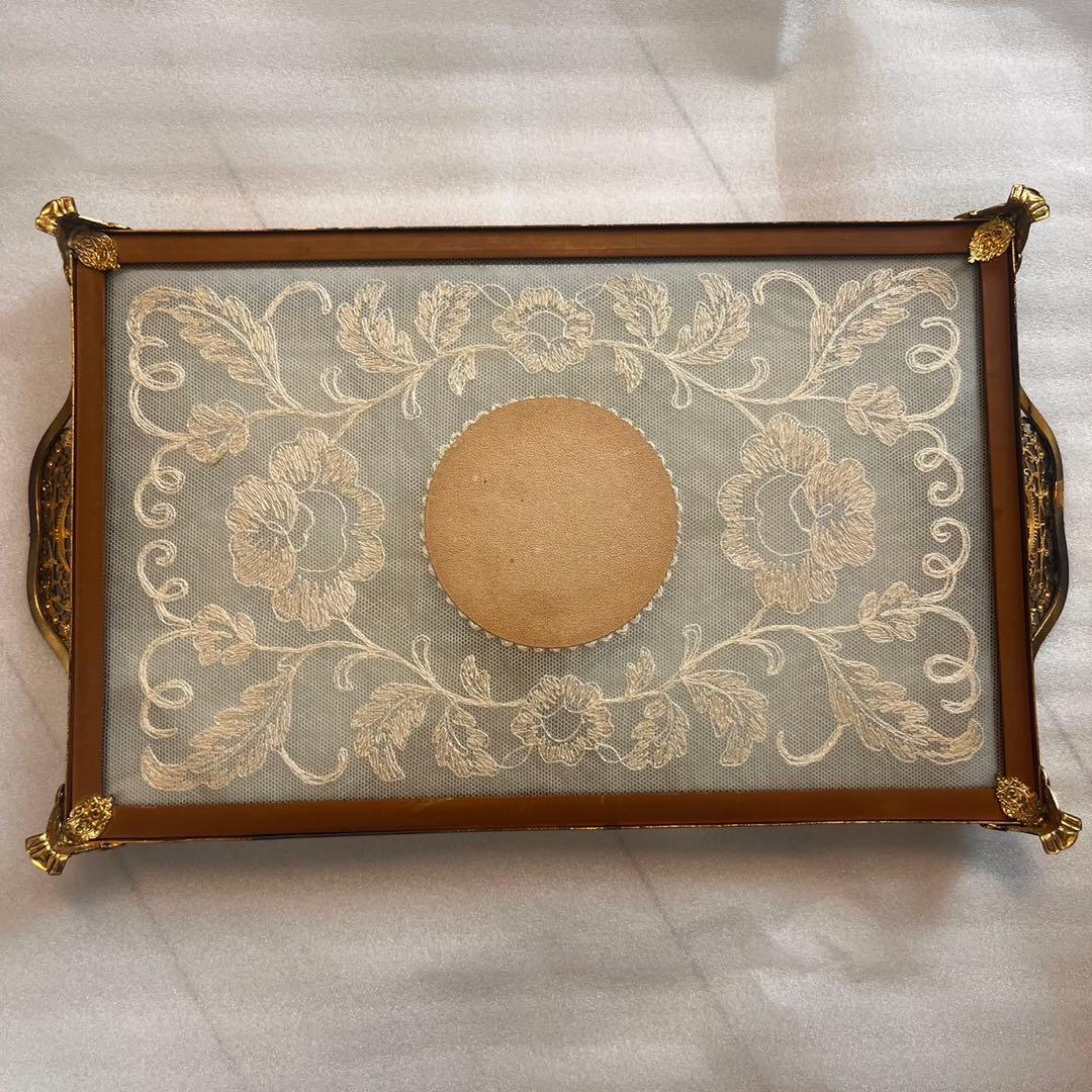 アンティーク　ドレッシングトレイ　刺繍トレイ　アクセサリートレイ　レース
