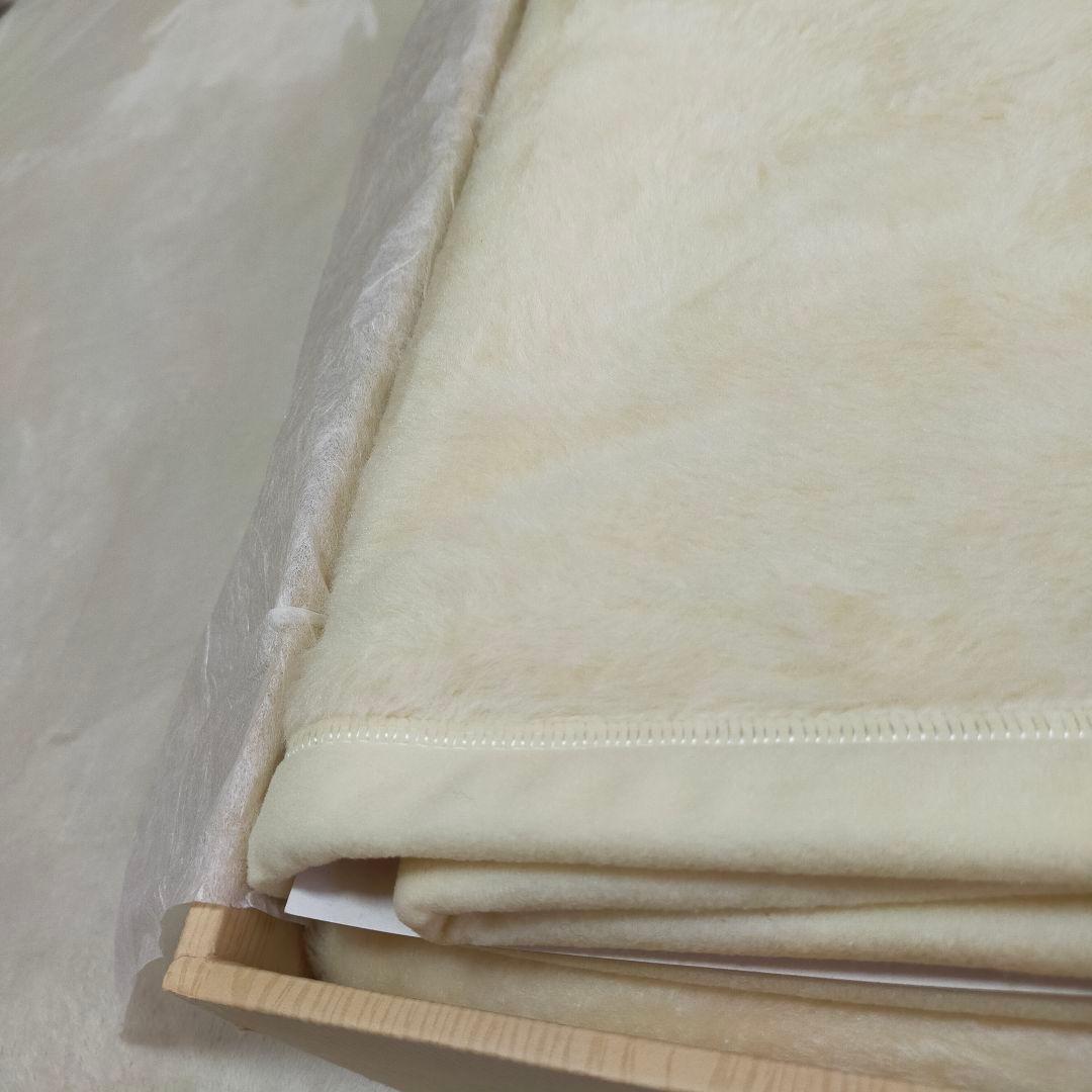 未使用品　シルク100%　高級シルクブランケット　絹毛布　日本製