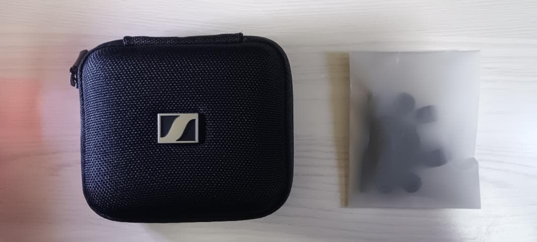 イヤホン Sennheiser IE300