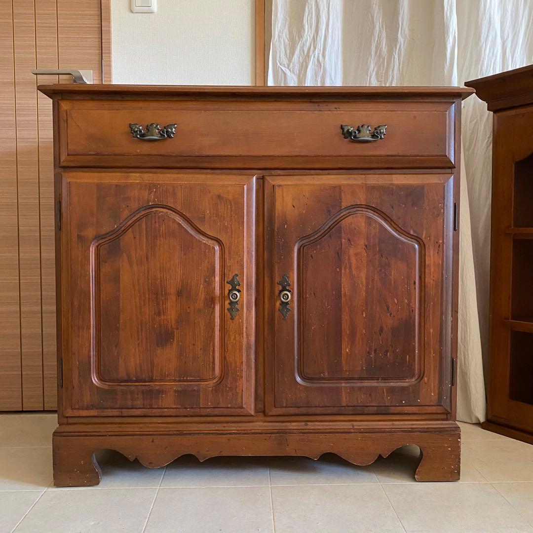 アンティーク　キャビネット　カップボード　シェルフ　食器棚　アメリカ製　北欧