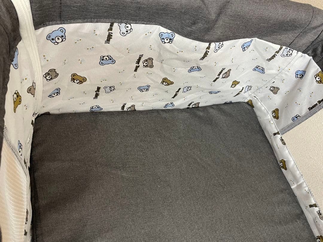 zoobly ベビーベッド　新生児から24ヶ月まで　柵が外せるタイプ