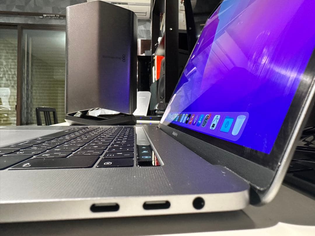 MacBook Pro 15インチ 2016 i7/16GB/1TB 箱充電