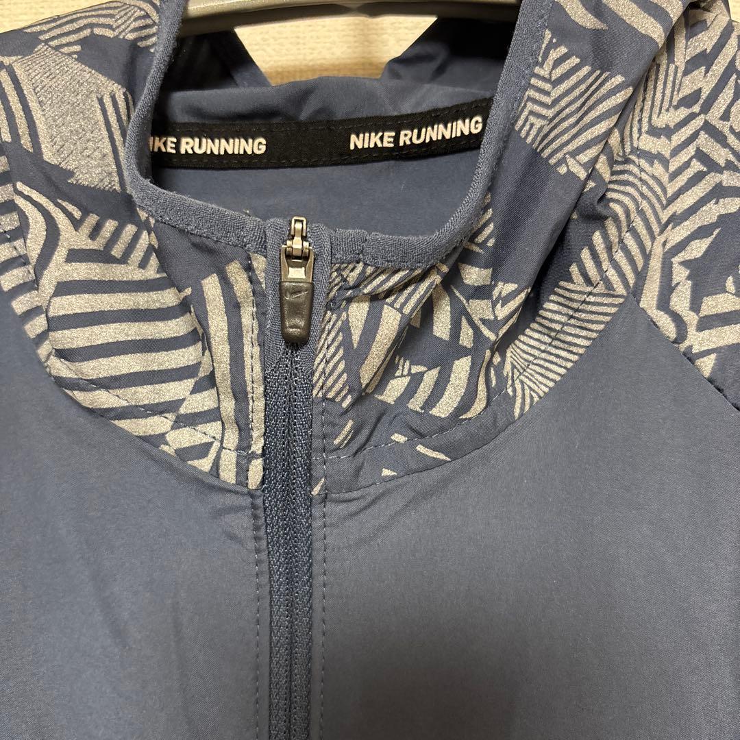 NIKE ナイキ エッセンシャル フラッシュ フーディ リフレクティブジャケット