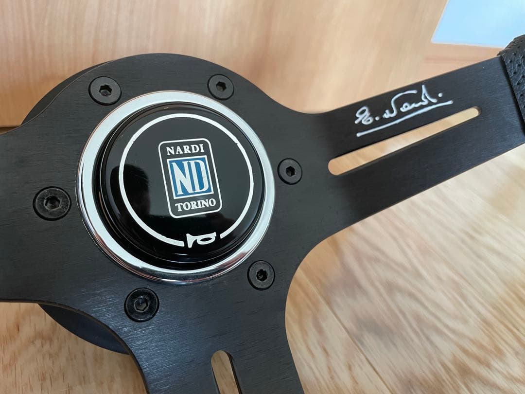 Nardi ステアリング　ハンドル ND ボスキット付属
