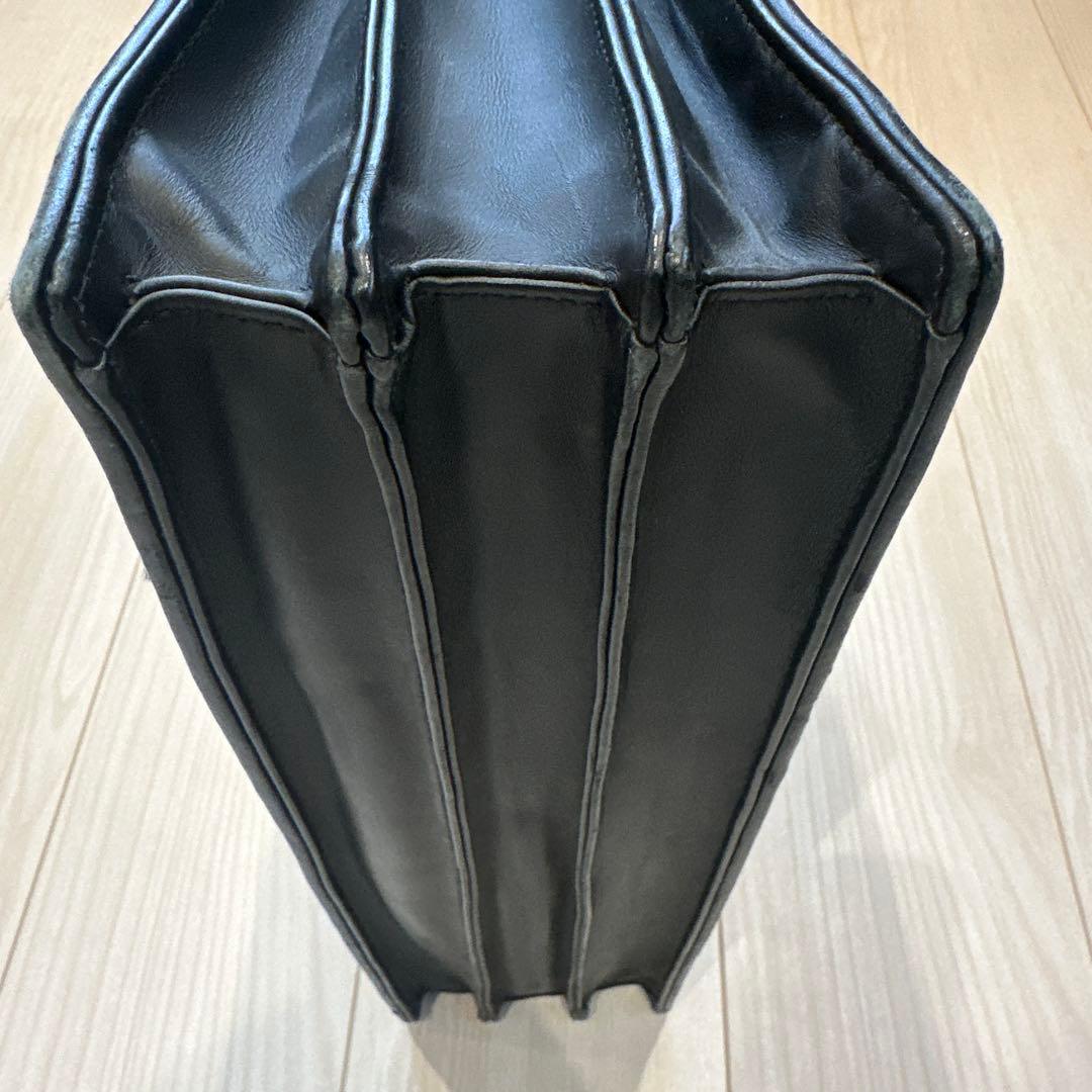 ボッテガヴェネタ イントレチャート ビジネスバッグ　ブラック【週末まで】