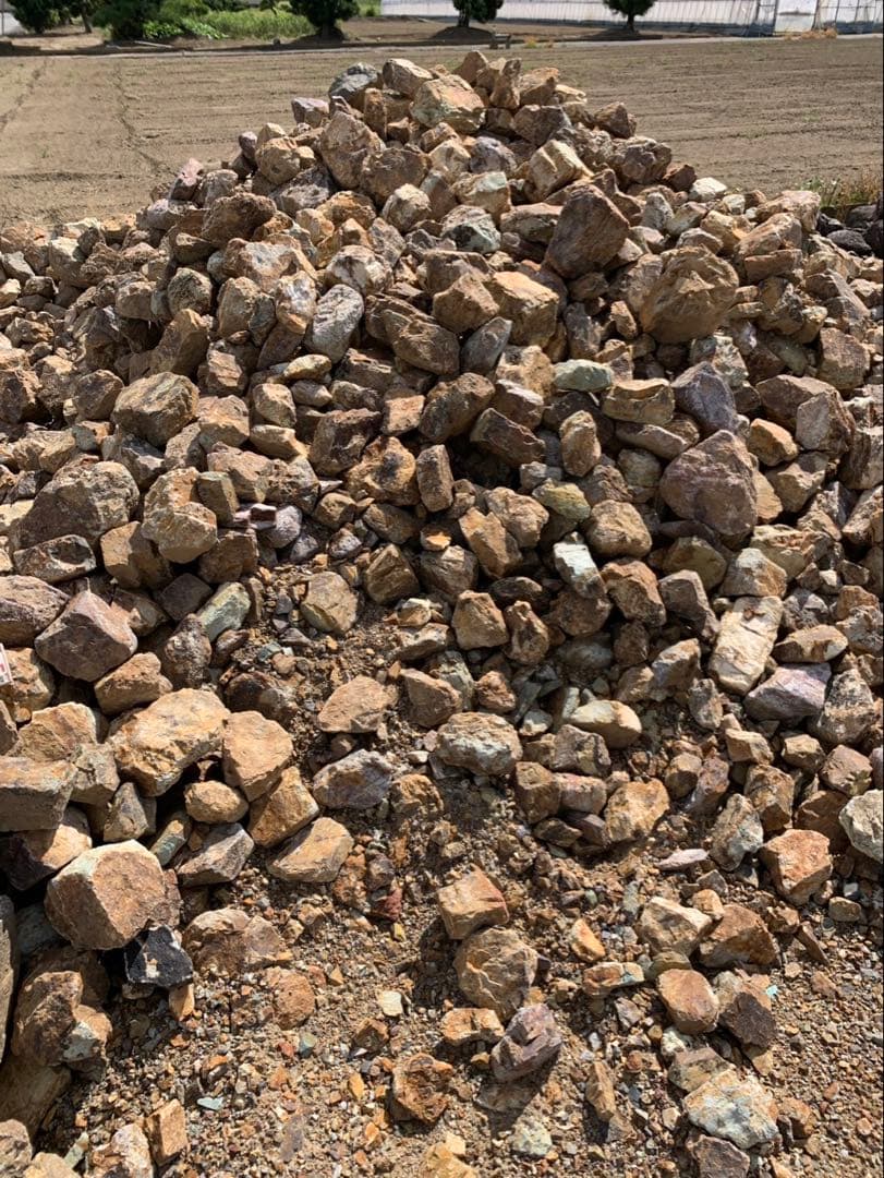 岐阜石　チャート割栗　50-150サイズ　600kg 引取限定