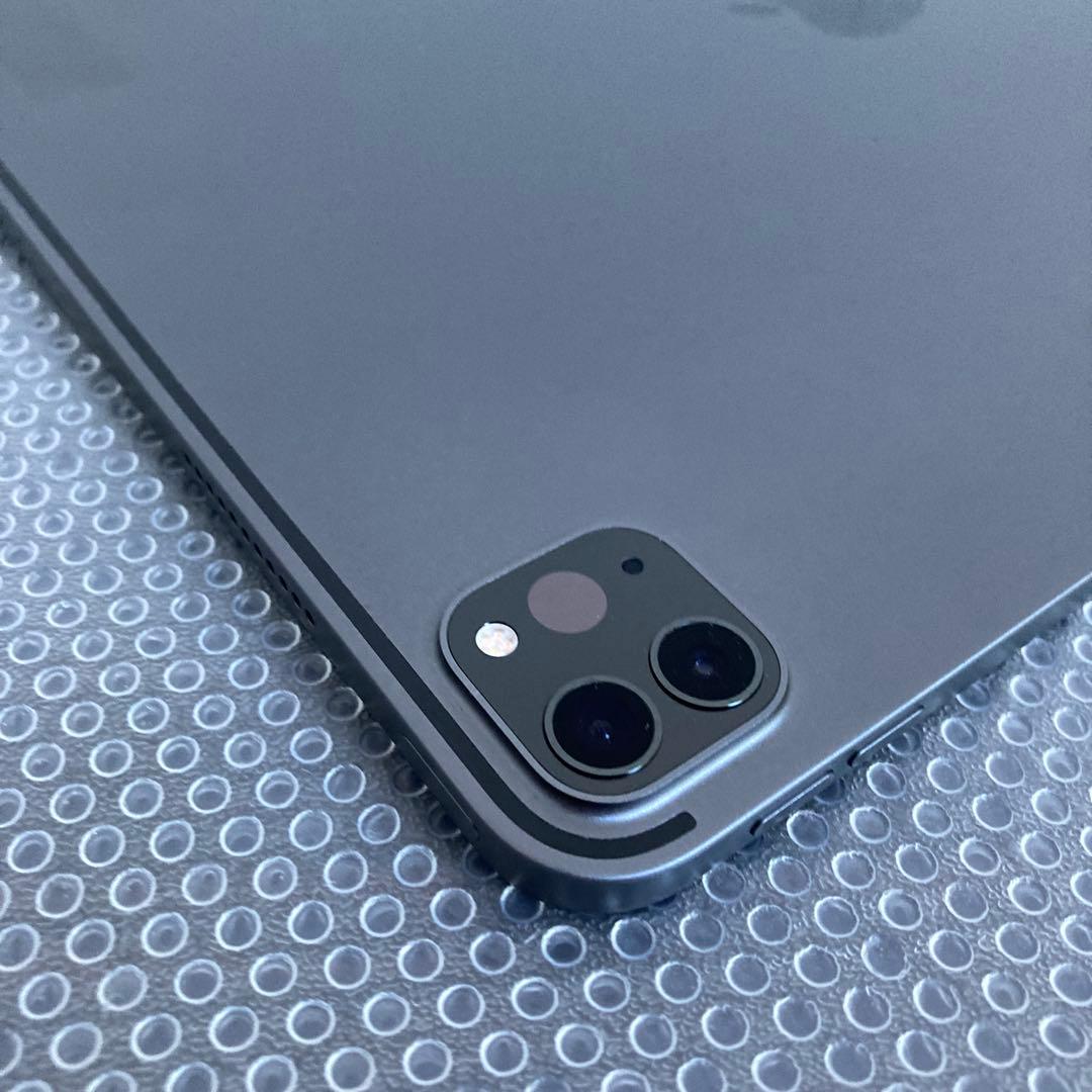 296 比較的美品☆電池良好☆iPadPro5第5世代128GB12.9インチ☆