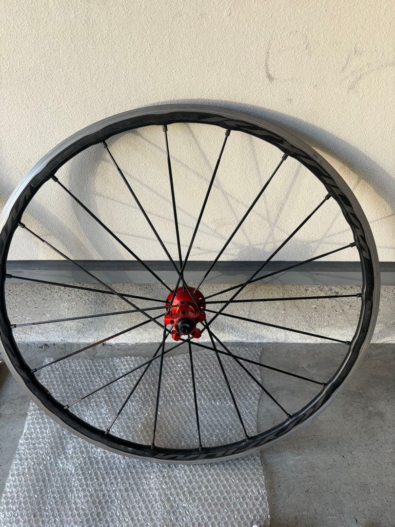 マビックキシリウムMavic Ksyrium Pro 2016 LTD Red