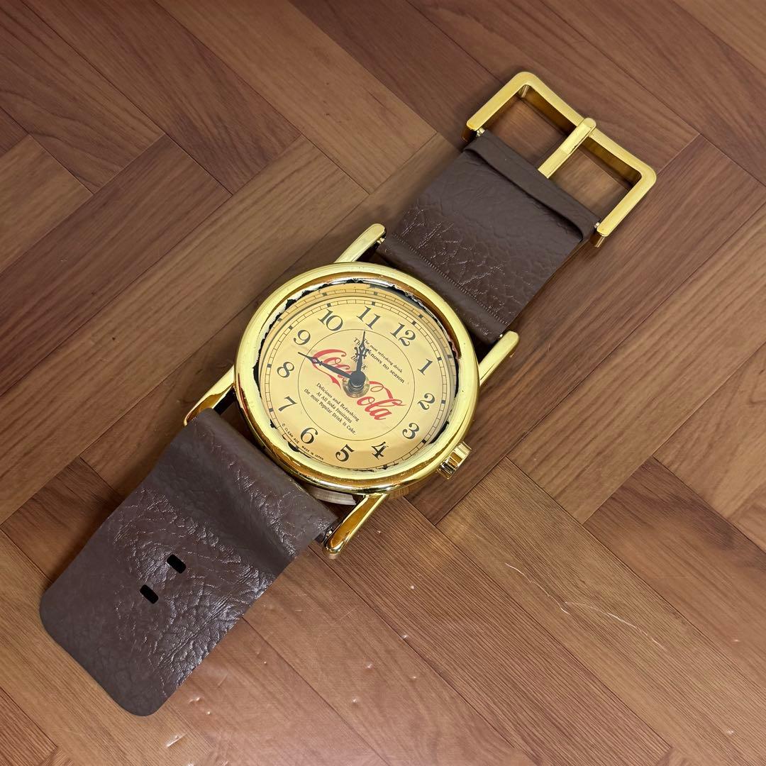 コカ・コーラ Coca Cola ゴールド アナログ時計 掛け時計 腕時計型