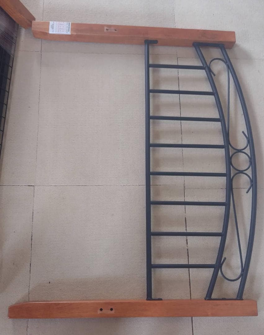 【中古】ニトリ　アイアンフレーム　シングルベッド