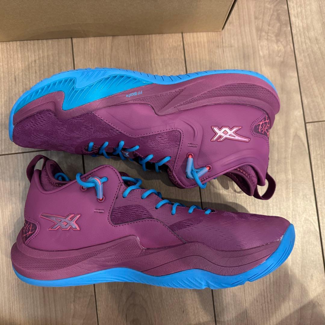 syamiiiiii　asics nova surge low 2 美品