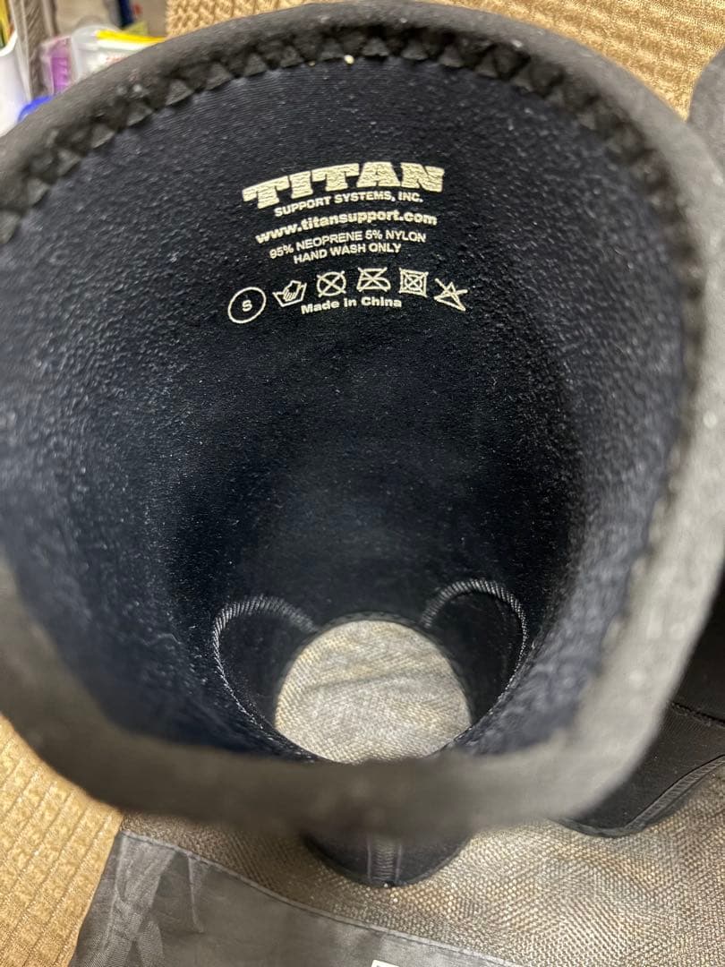 TKS Titan Knee Sleeve 膝サポーター　Sサイズ