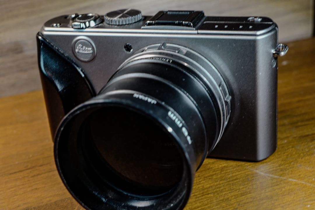 美品ライカ、「D-LUX 4」　チタンカラーの限定モデル