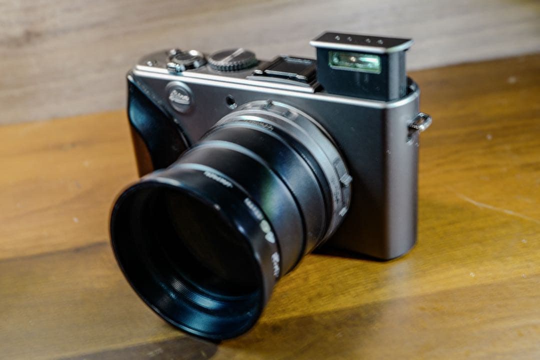 美品ライカ、「D-LUX 4」　チタンカラーの限定モデル