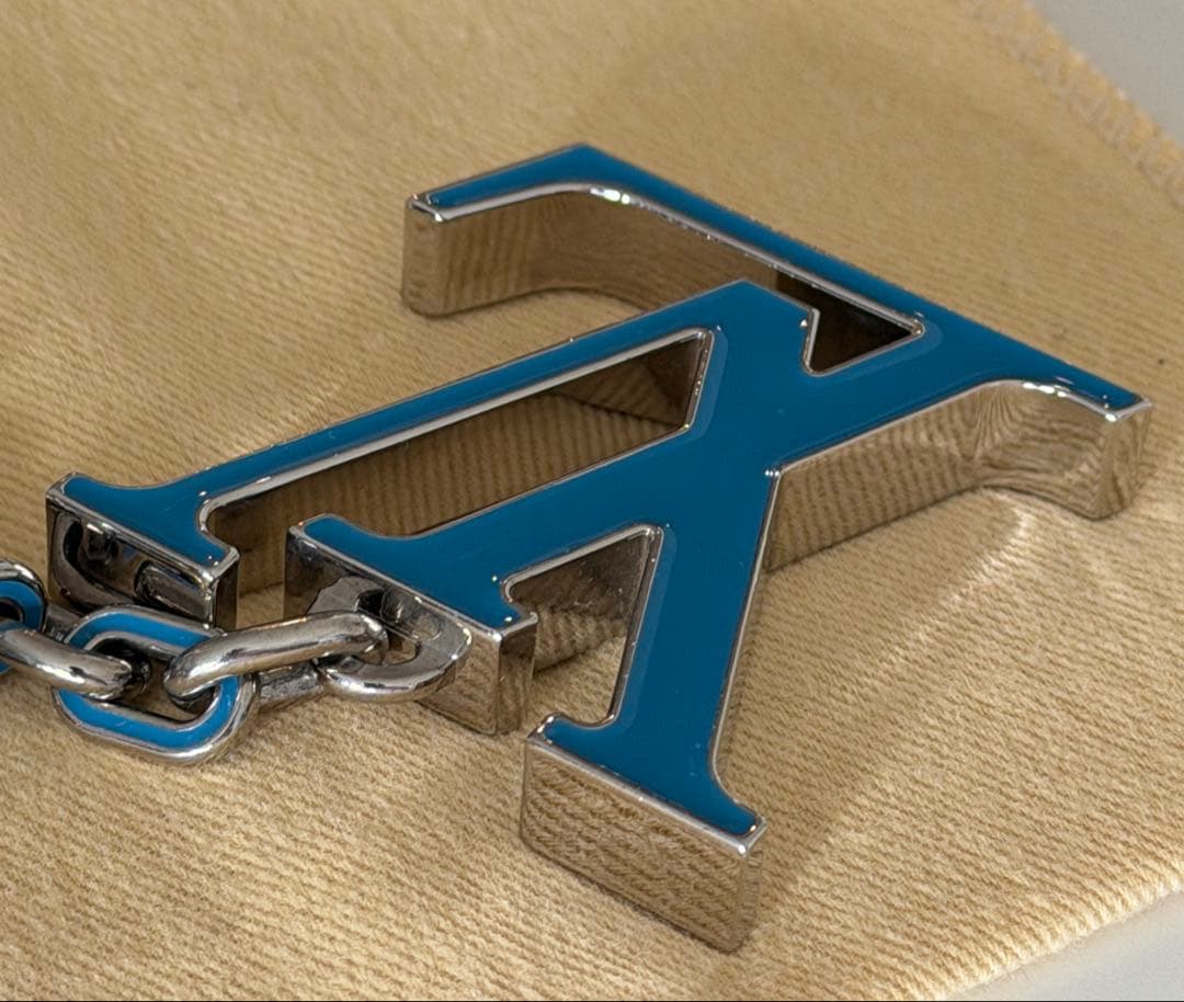 【美品】ルイ・ヴィトン キーホルダー シルバー×ブルー 正規品