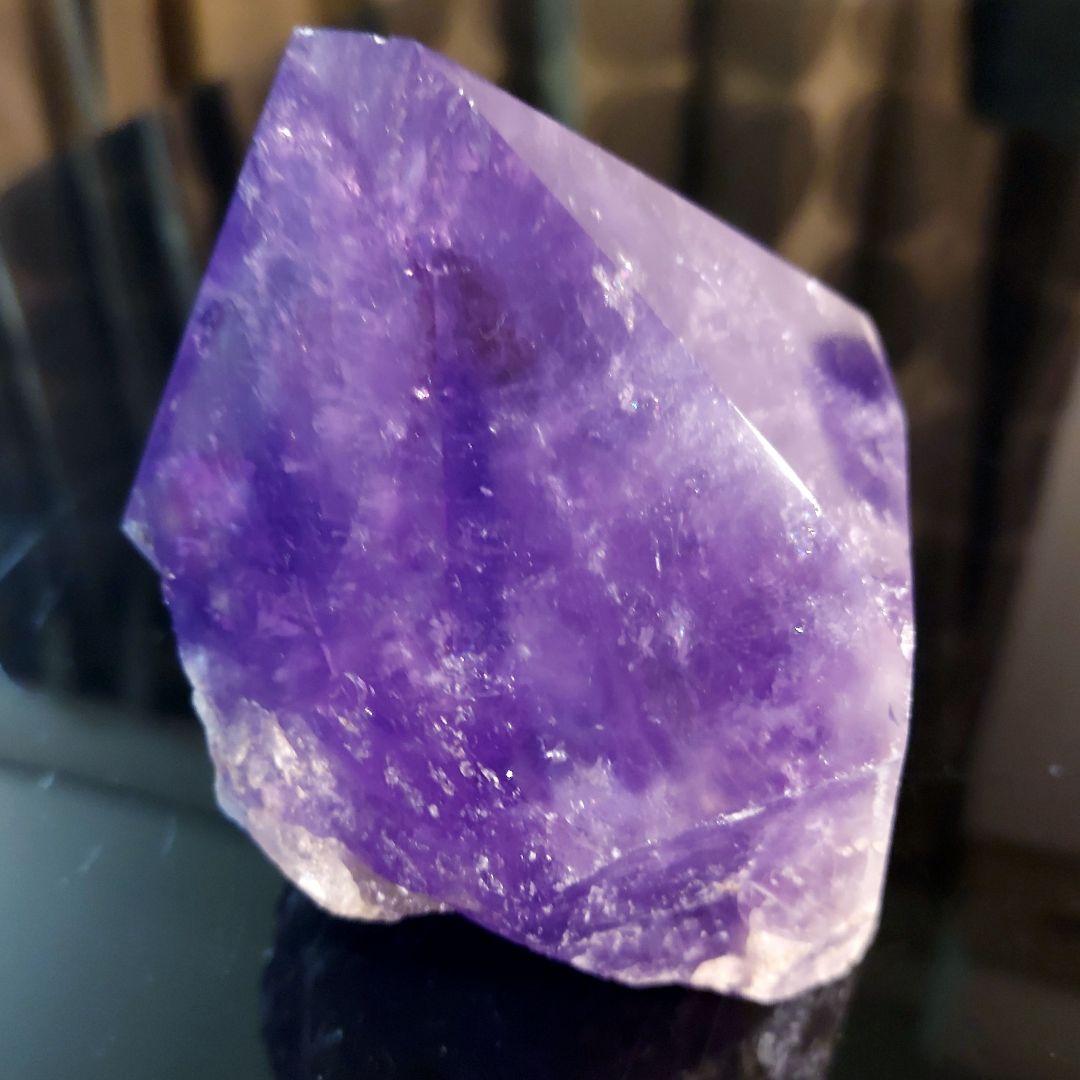 超超デカイ！ 紫水晶 アメジスト 単結晶 原石 670グラム！ 234