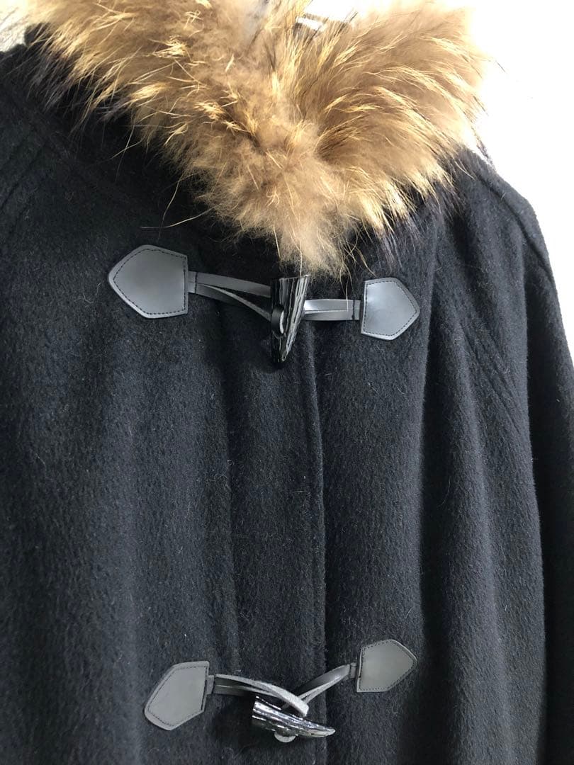 MARY QUANT ファー付き黒ポンチョ・ケープコート