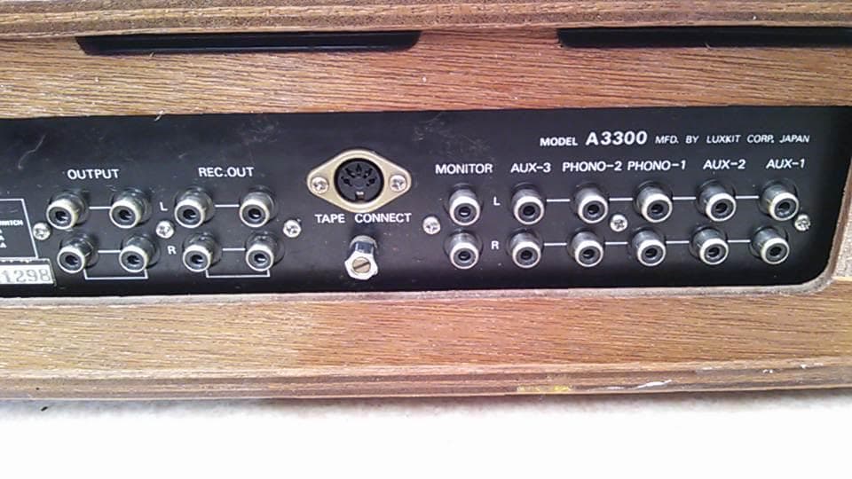 山﨑 美品 LUXMAN A3300 プリアンプ