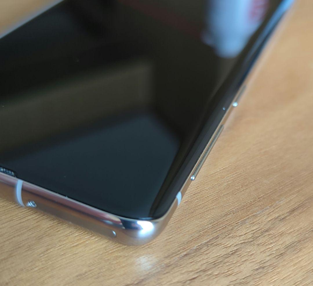 GalaxyS10・SIMフリー　spigenカバー　フィルム　セット