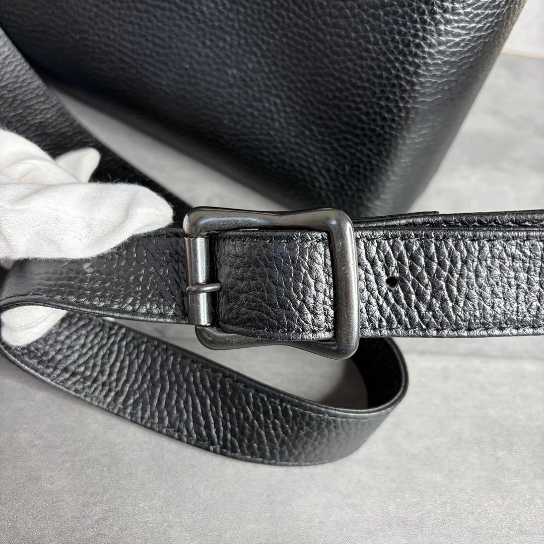 【極美品】Hush Tug レザー ショルダーバッグ 斜め掛け マチあり 大容量