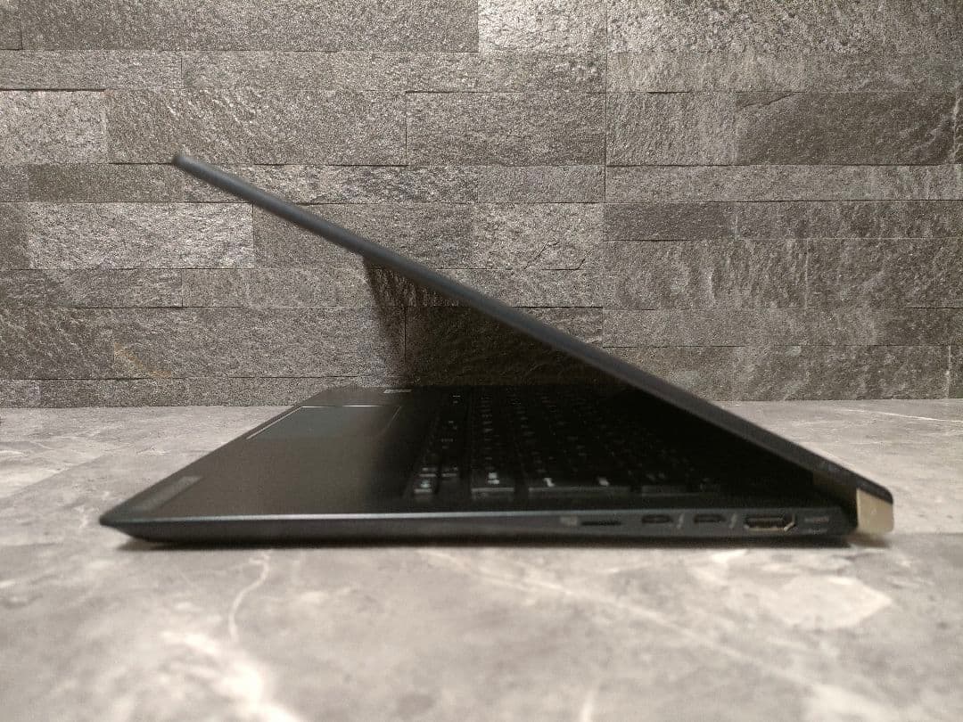 美品 dynabook corei5 第10世代 メモリ16 新品NVMeSSD