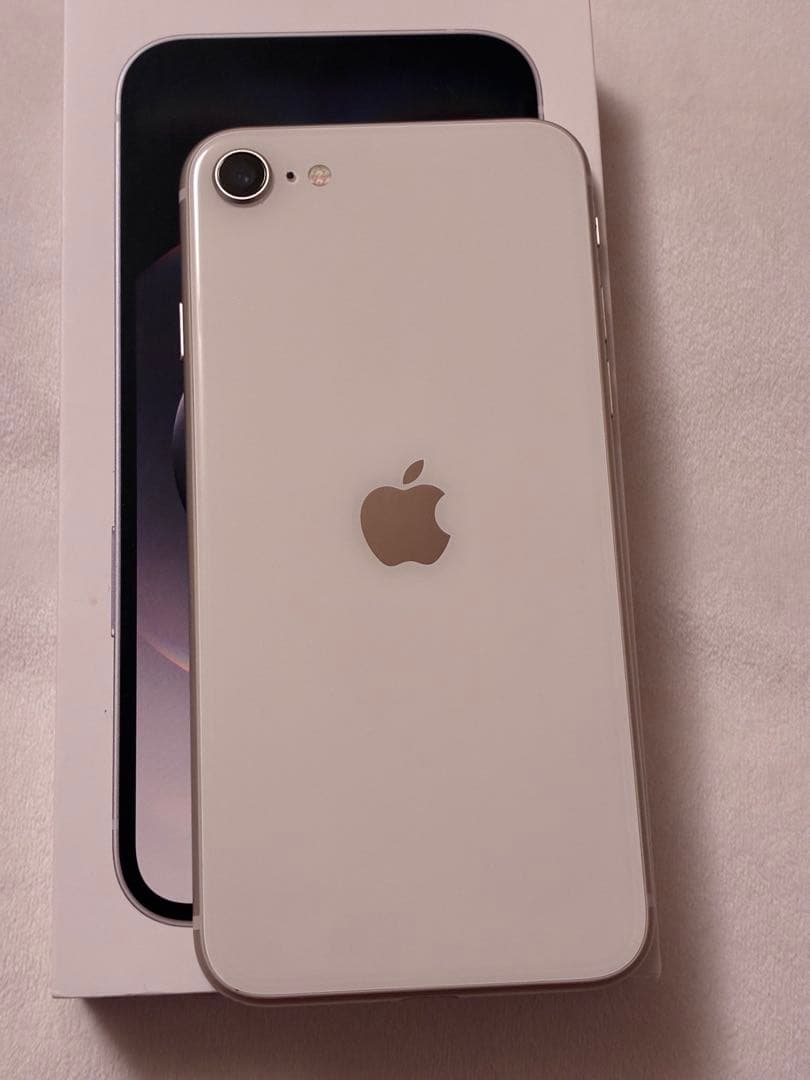 Apple iPhone se 第3世代　ホワイト　割れ傷なし　128