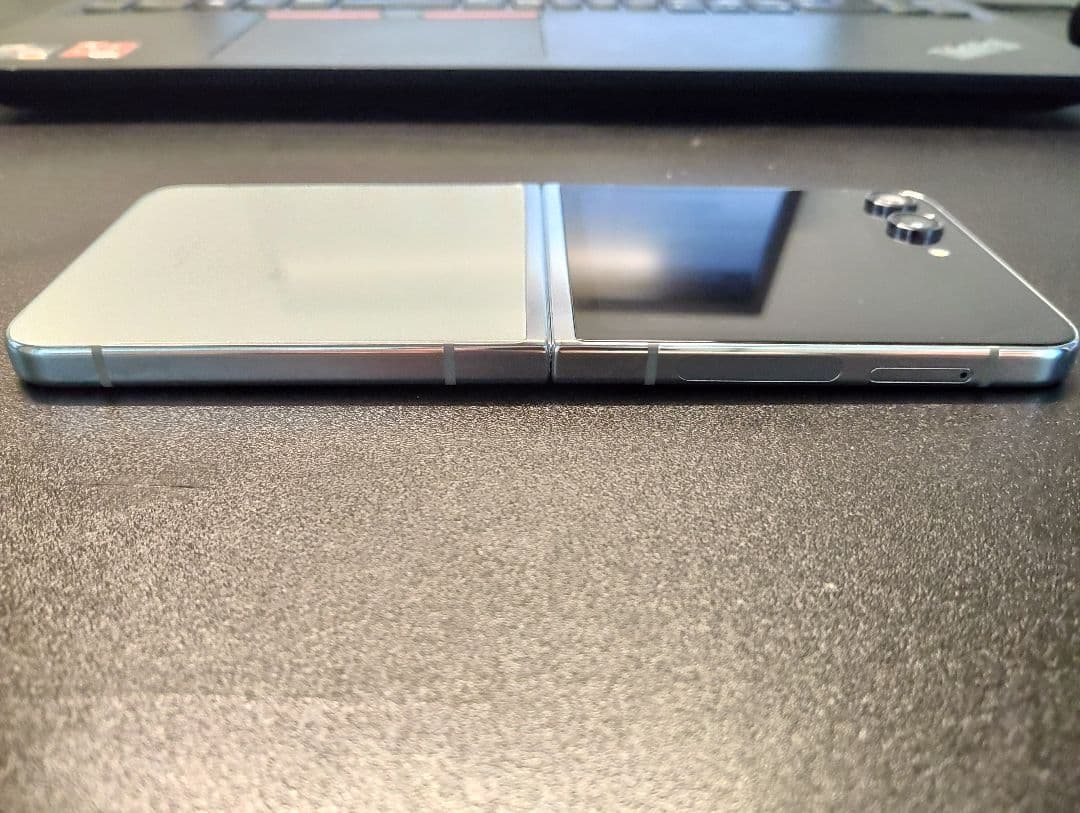 Galaxy Z Flip5 ミント 8/256gb simフリー au版