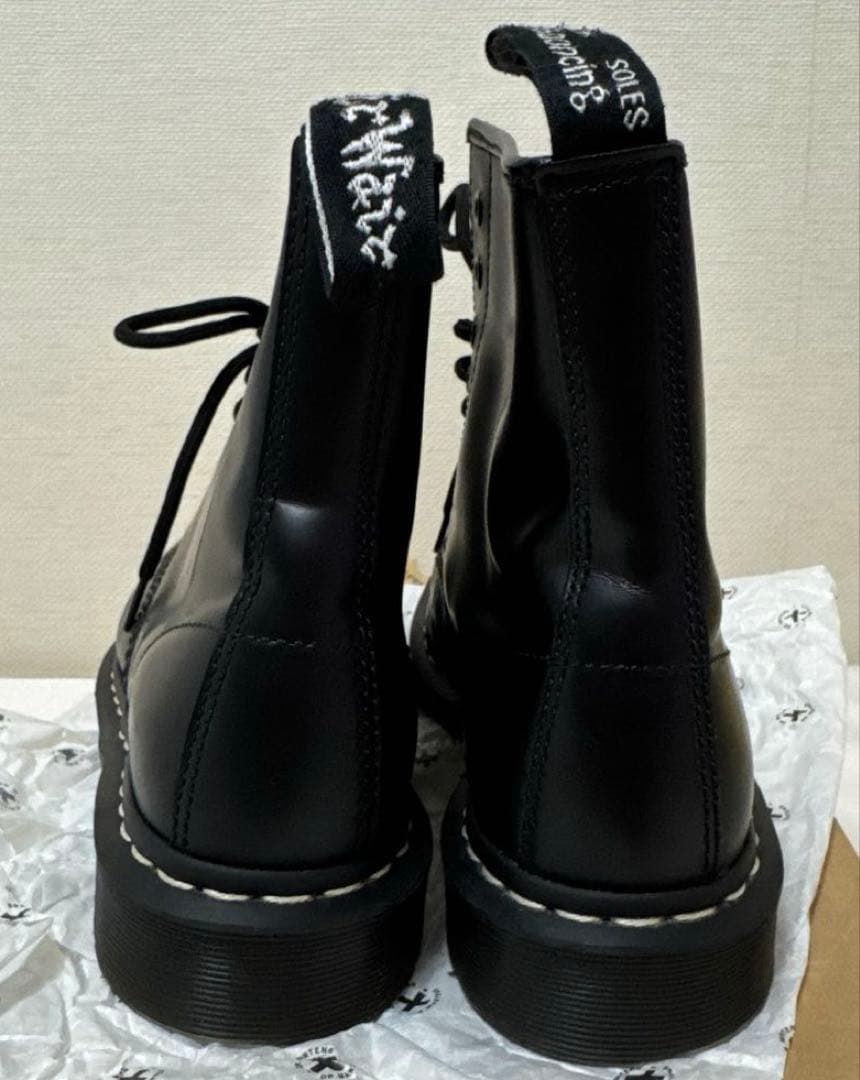 ドクターマーチン 1460 8ホールブーツ　ホワイトステッチ　Dr.マーチン