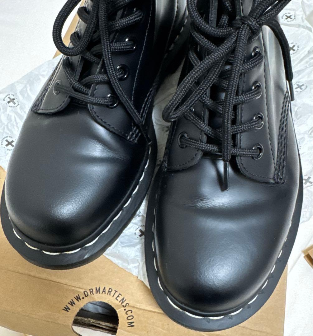 ドクターマーチン 1460 8ホールブーツ　ホワイトステッチ　Dr.マーチン