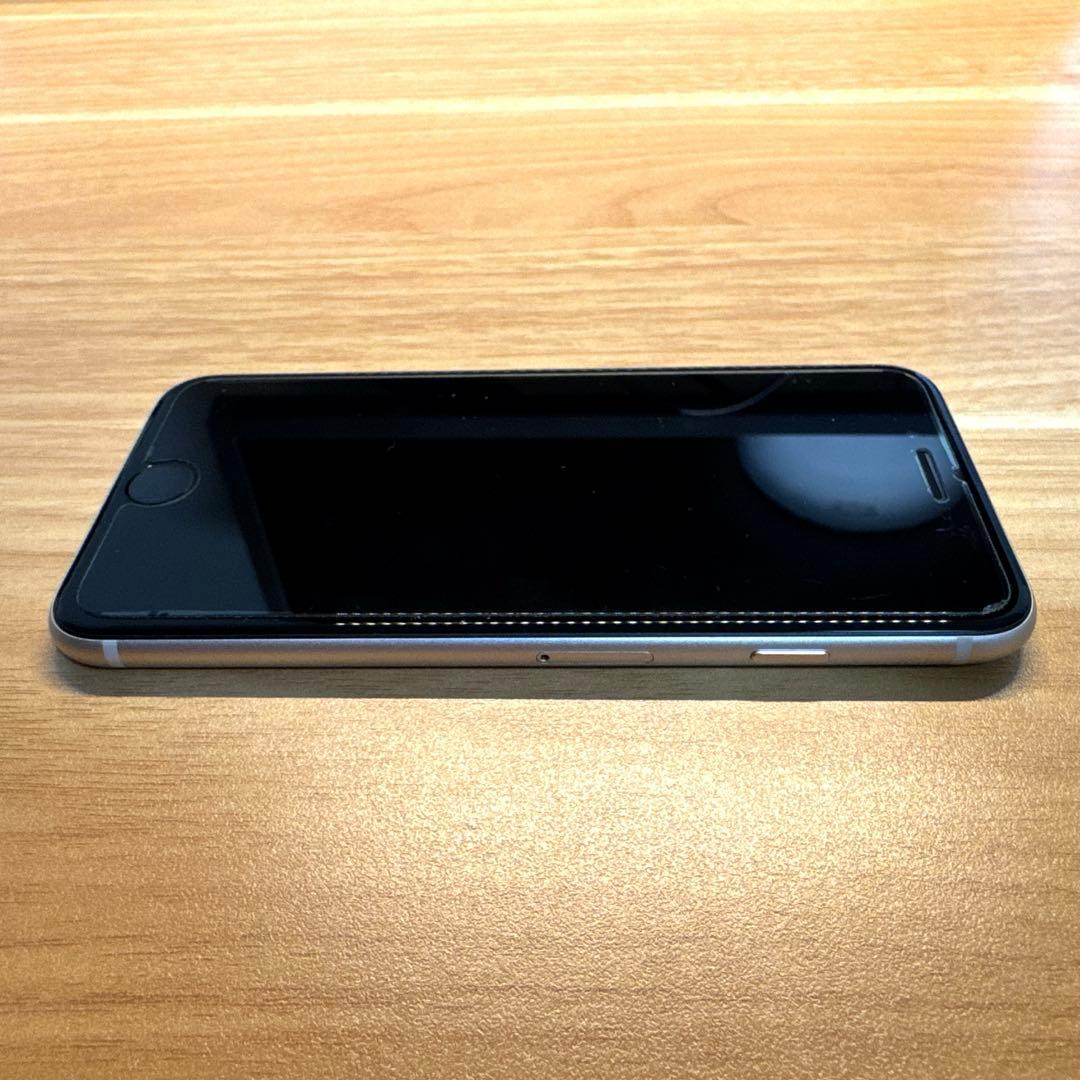 iPhone SE3 128GB スターライト　SIMフリー