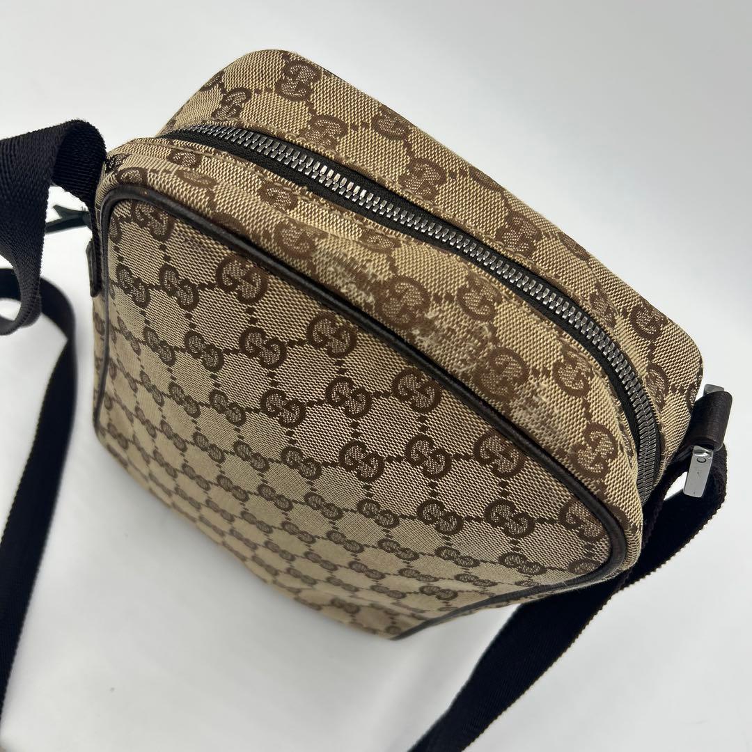 GUCCI グッチ GGキャンバス ショルダーバッグ　レザー　ロゴ