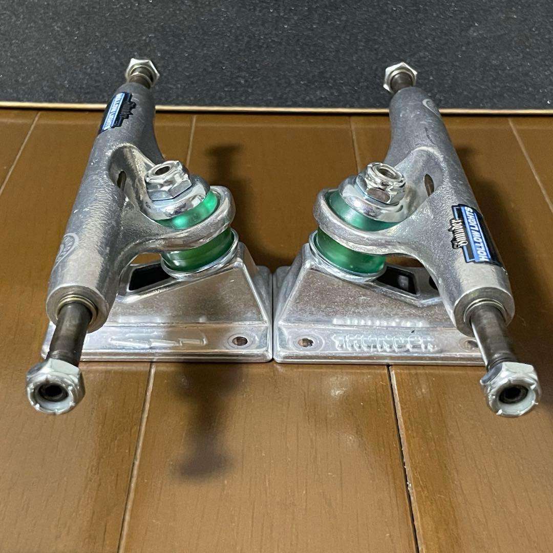 スケートボード THUNDER TRUCK HOLLOW LIGHTS 147inch