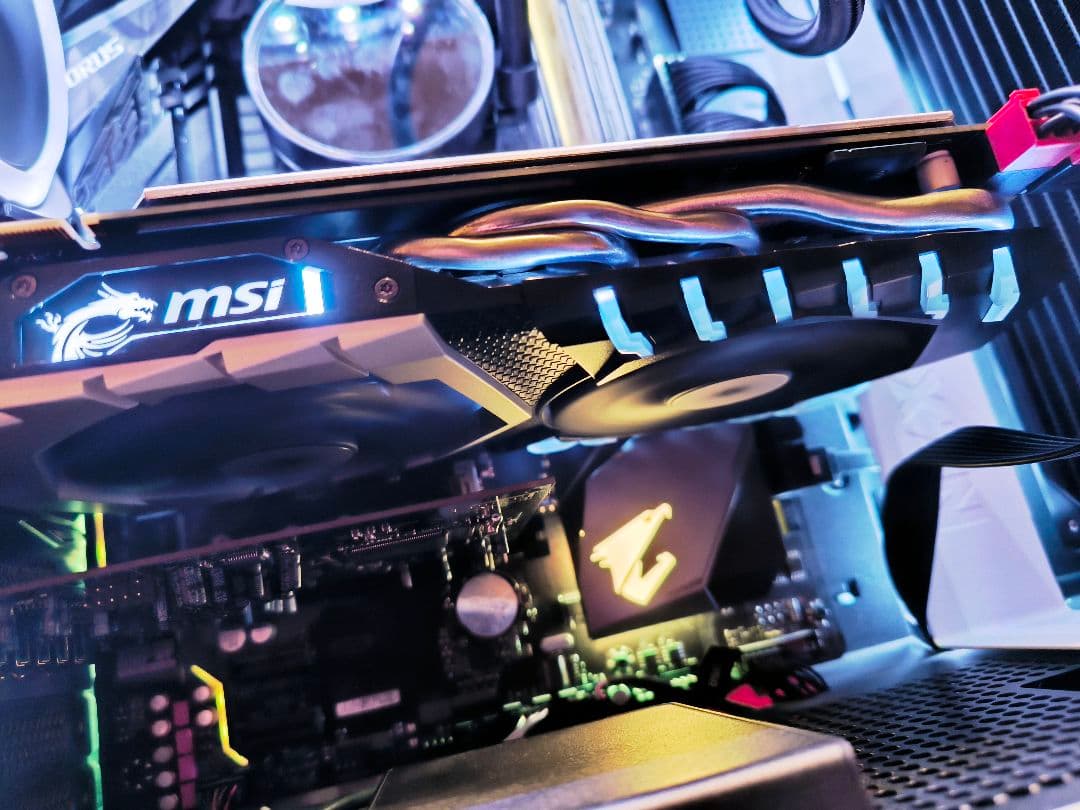 【美品】MSI GTX 1070 Ti Titanium グラフィックボード