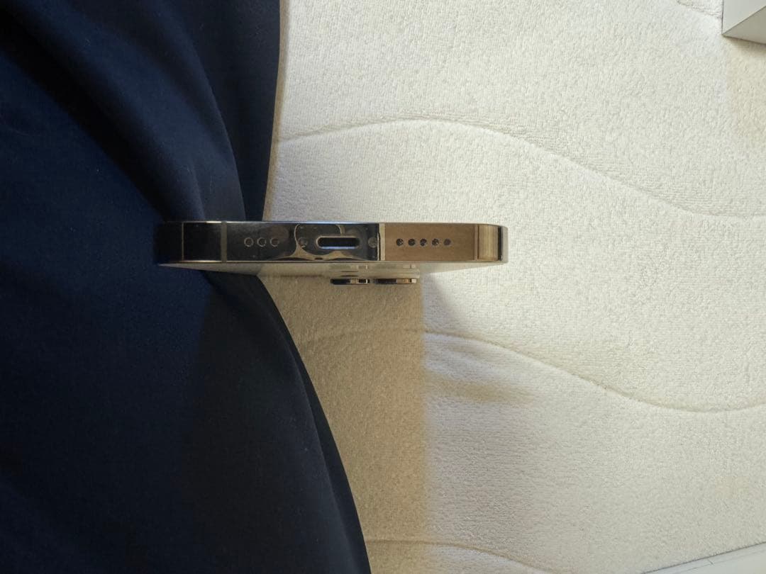 Apple iPhone 14 Pro ゴールド　本体