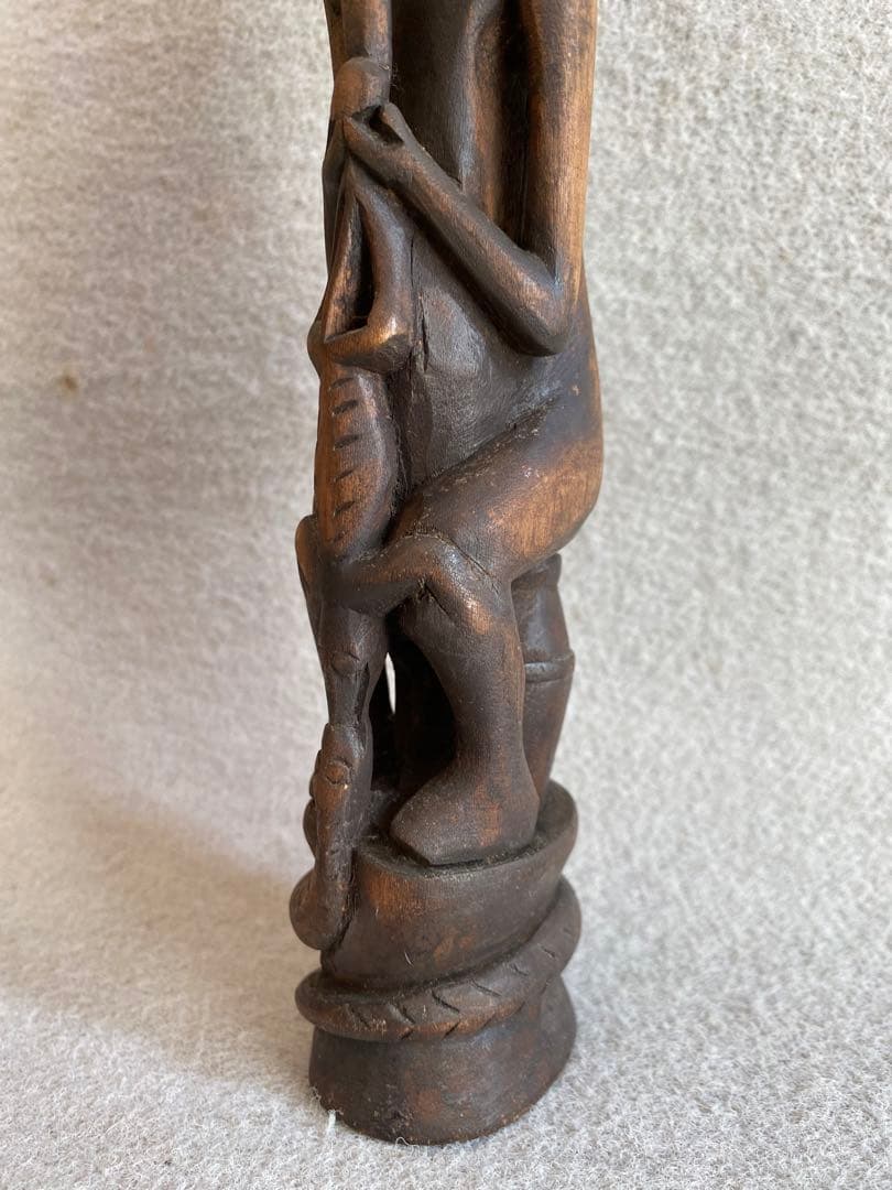 【インドネシア・スマトラ】木彫り／プリミティブアート　置物