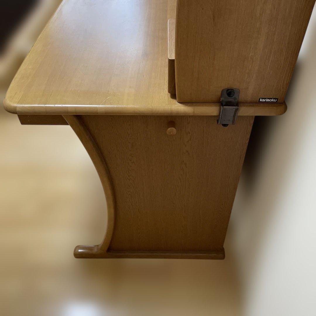 カリモク学習机、天然木机、