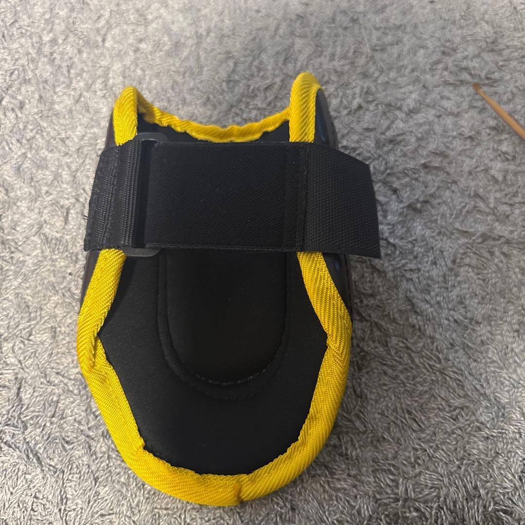 ZETT フットガード 、エルボーガードモデル2 黒/黄色