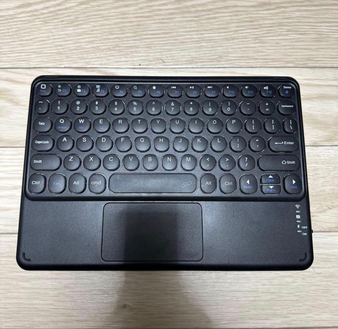 Apple iPad 第10世代　本体　キーボード、ケース、タッチペン付き