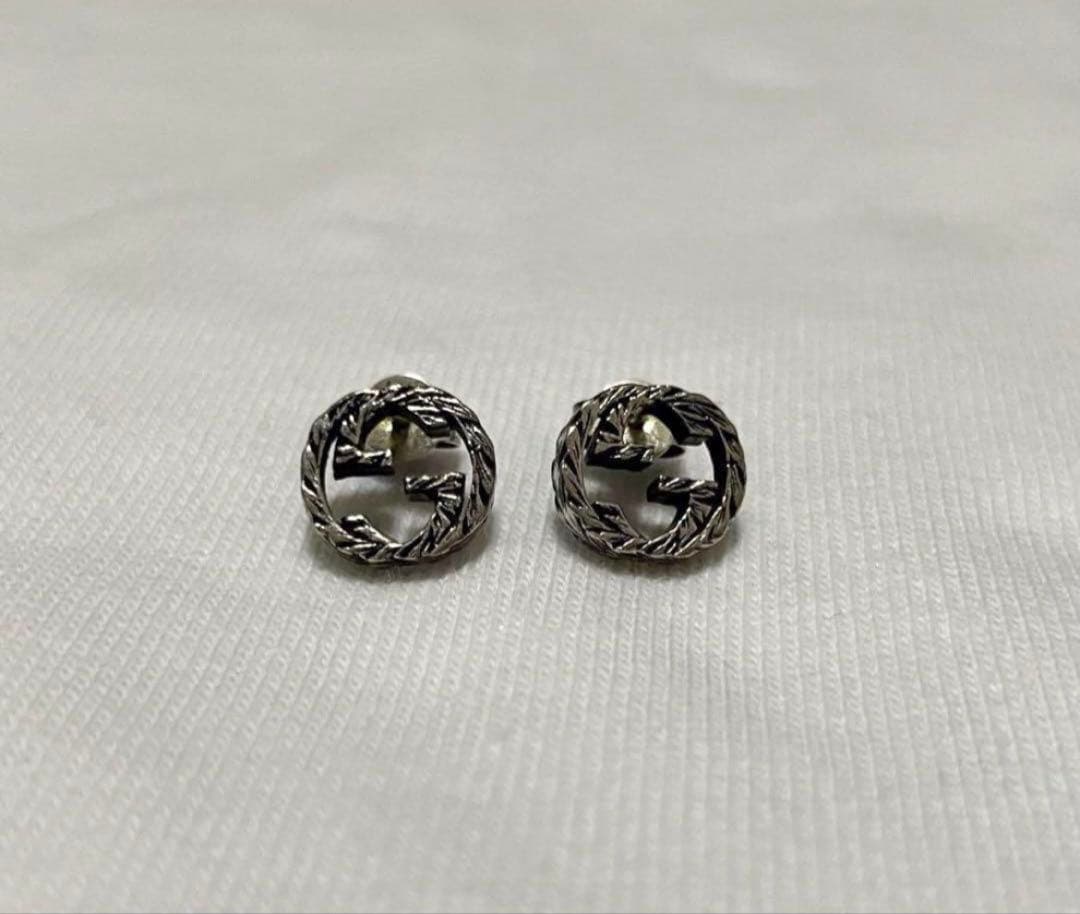 【極美品‼️】インターロッキング ピアス両耳