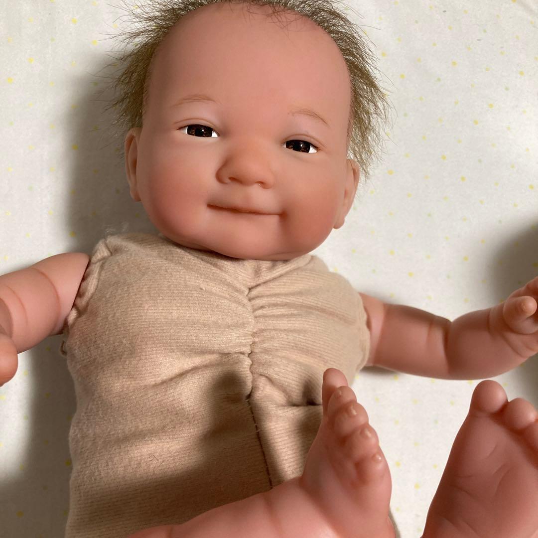 赤ちゃん　お人形　笑顔　リボーンドール　低体重児　小さめ　reborn doll