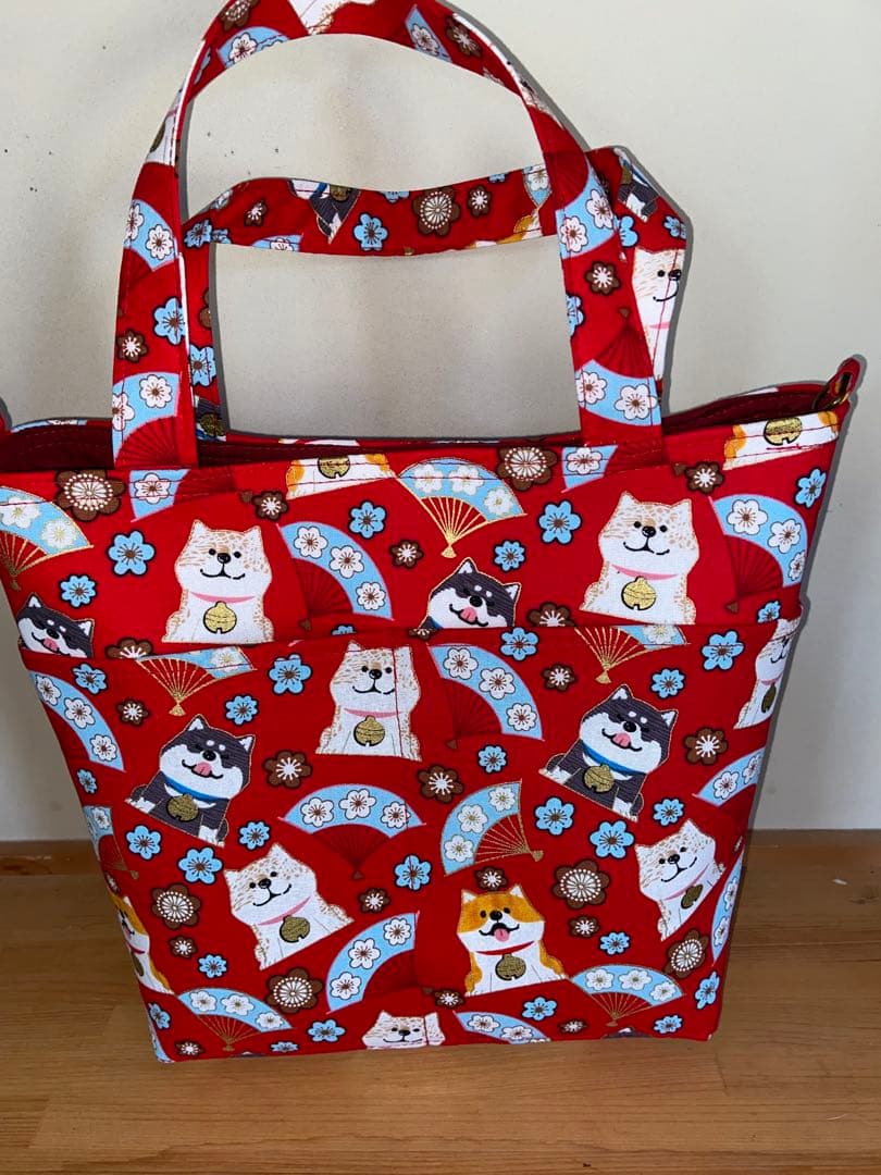 トートバッグ　猫柄　リリー